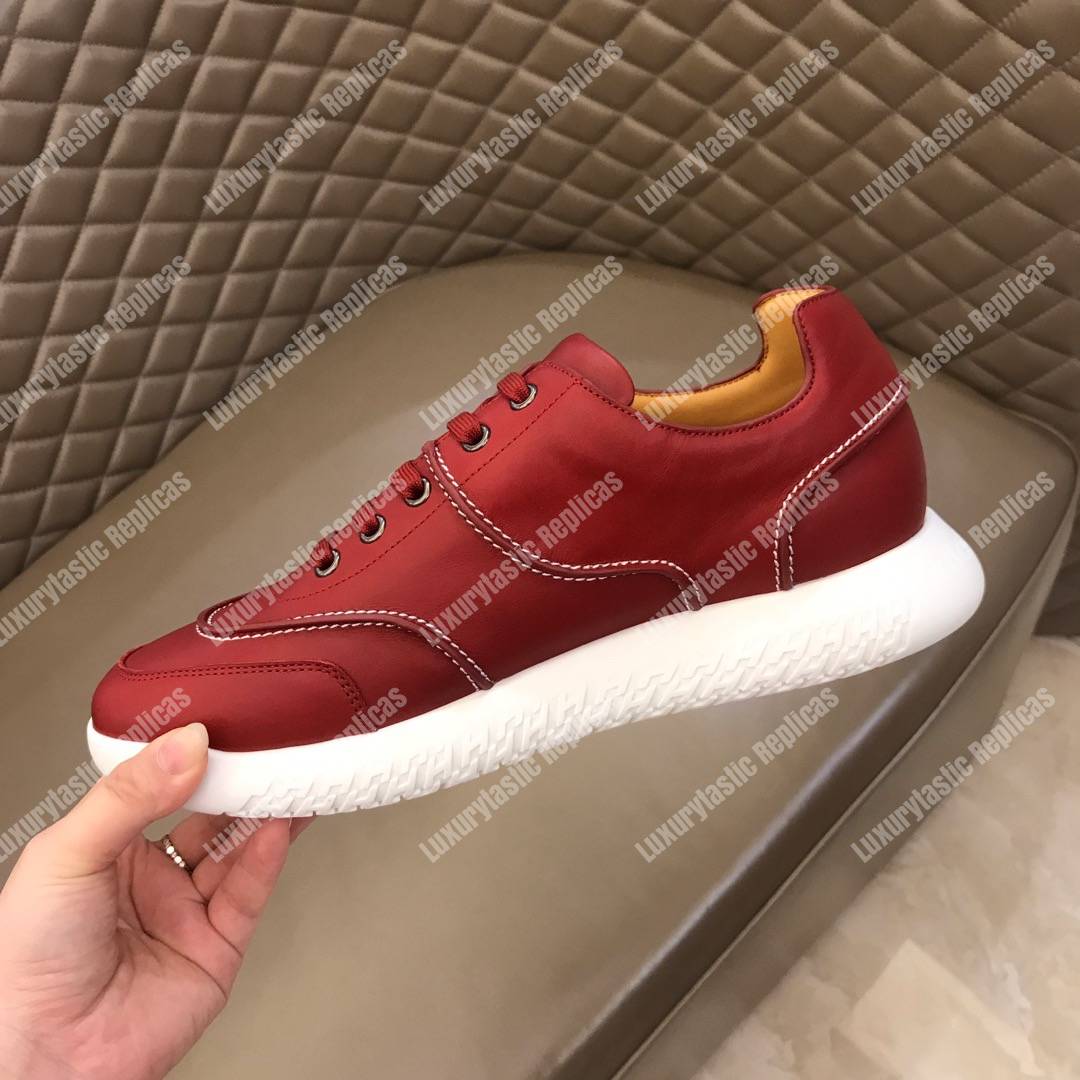 H**mes turn sneaker red