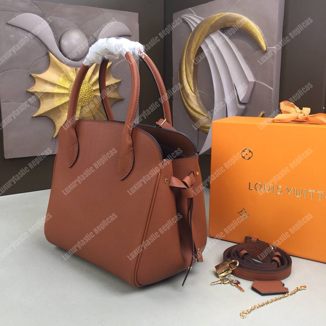 LV Milla PM Veau Nuage Gold