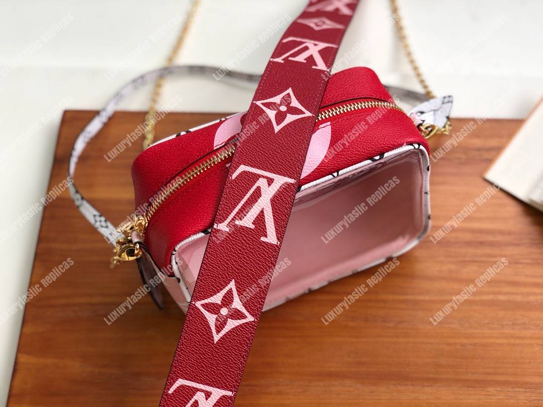 LV Beach Pouch Monogram Summer 2019 Rouge