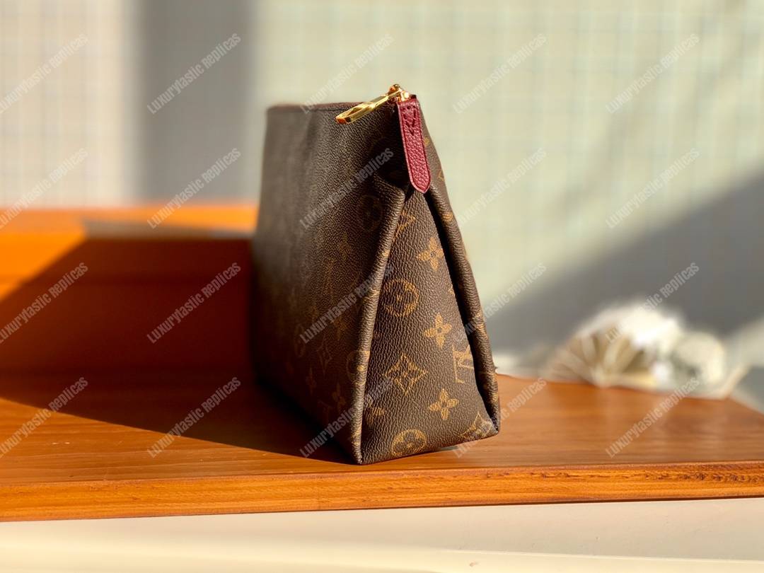 LV Pallas Beauty Case Lie Devine