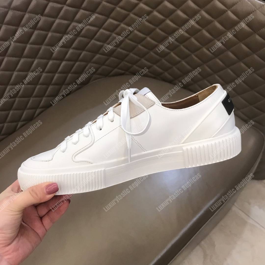 Givenchy Low Sneakers In Leather White