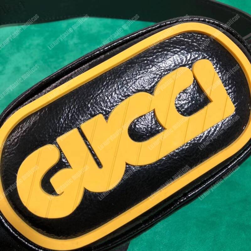 G*u*i oval belt bag rubber logo black