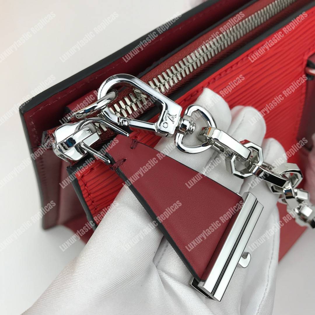 LV Epi Sac Tricot Bag Rubis