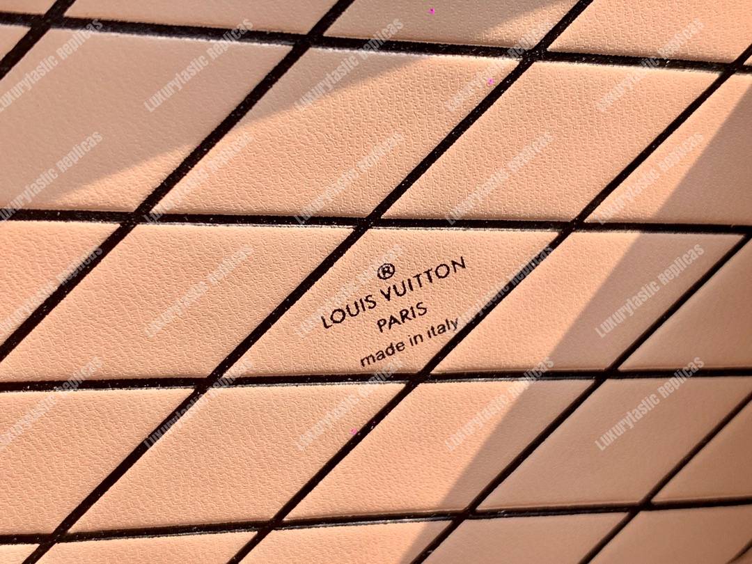 LV Petite Malle Epi Leather Kaki Fango