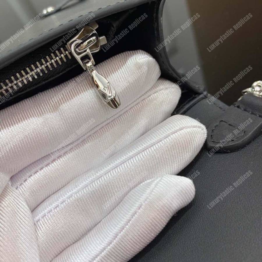LV Trunk Chain Wallet Noir