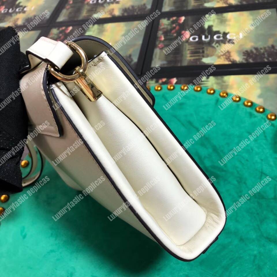 G*u*i medium leather shoulder bag white