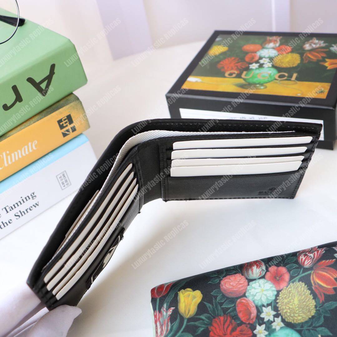 G*u*i gg signature leather wallet with new york yankees™