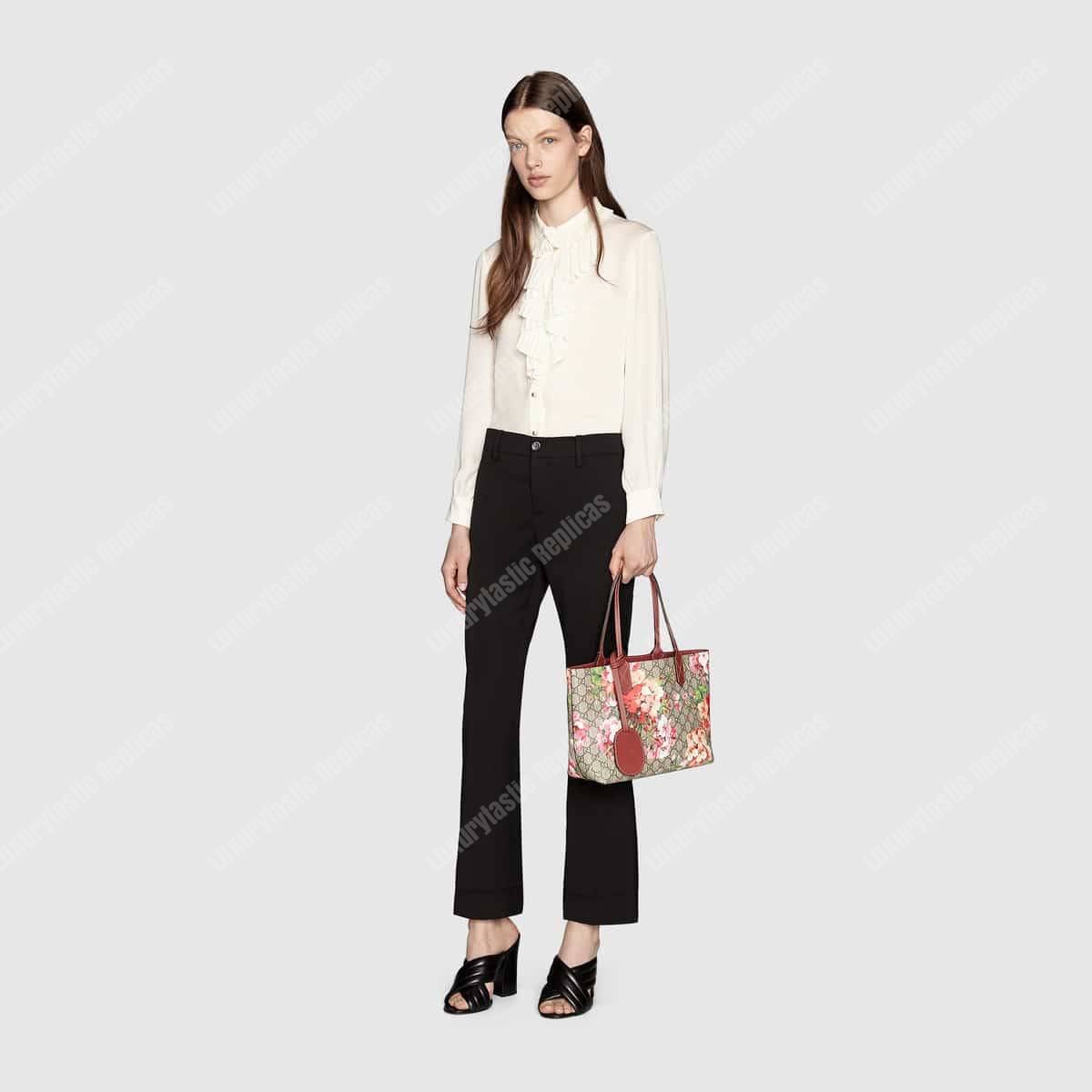 G*u*i gg blooms reversible tote