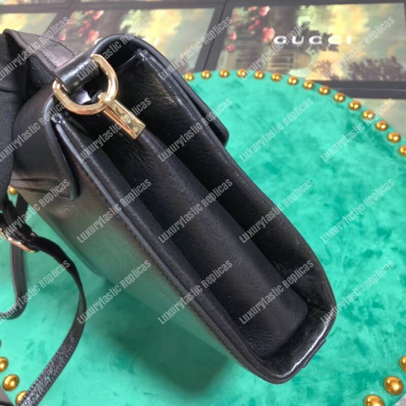 G*u*i medium leather shoulder bag black