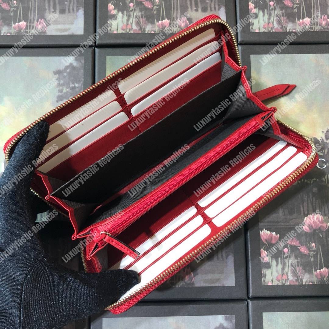 G*u*i gg sup*e zip around wallet with cat patch