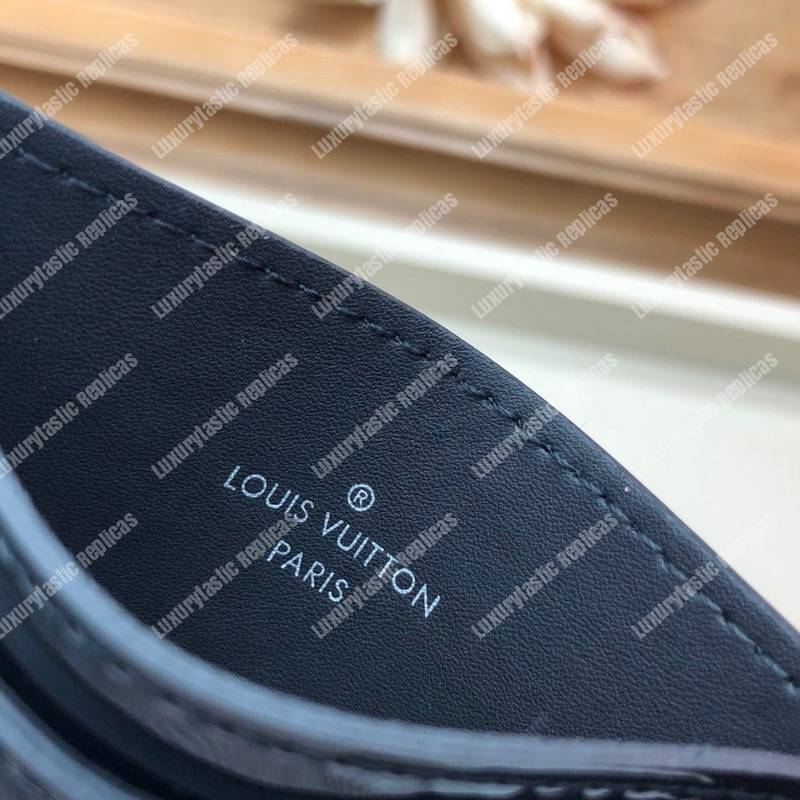 LV Venice Card Holder Patent Leather Monogram Black