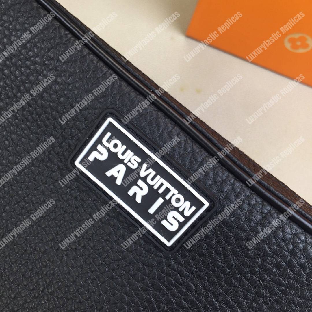 LV Alpha Messenger Black