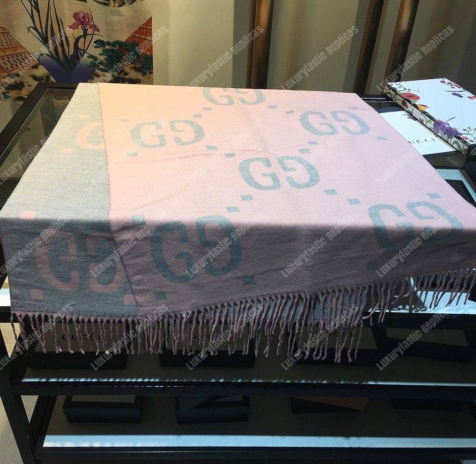 G*u*i gg jacquard wool silk scarf light grey & pink