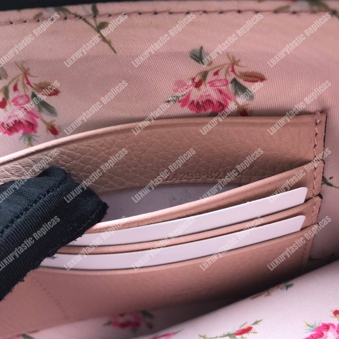 G*u*i leather pouch with bow black