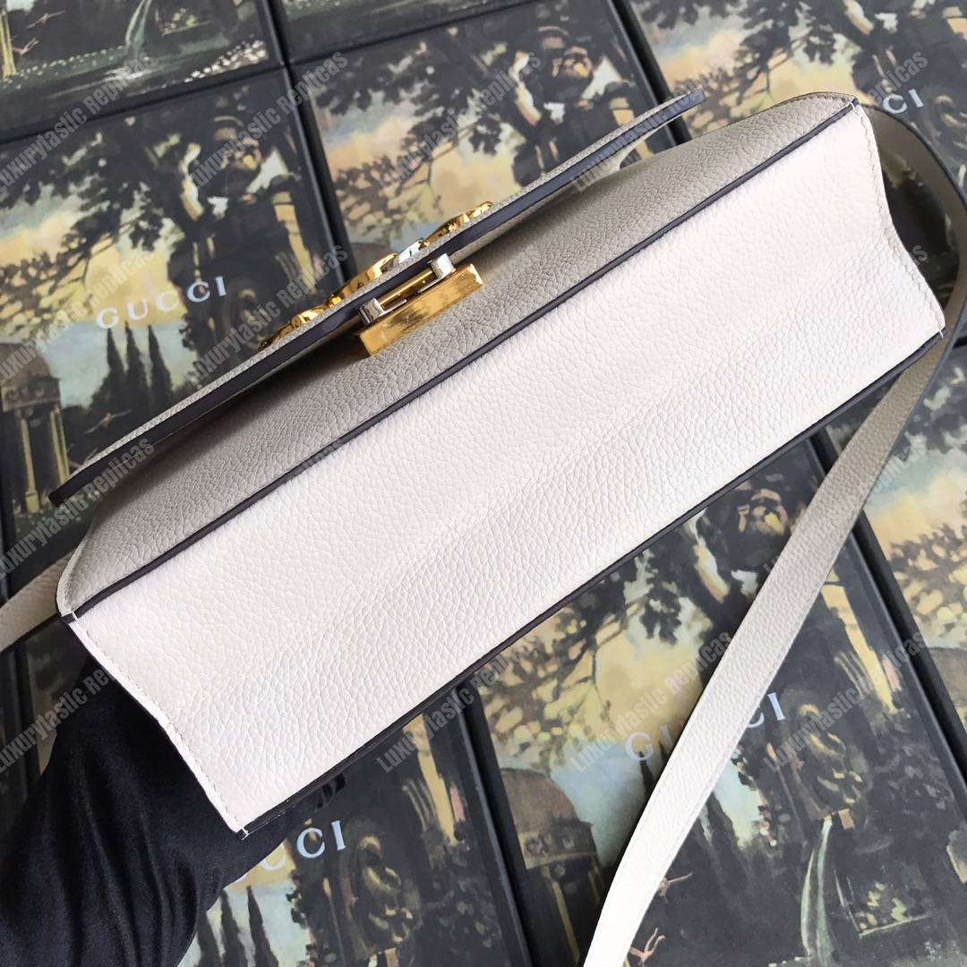 G*u*i zumi grainy leather small shoulder bag white