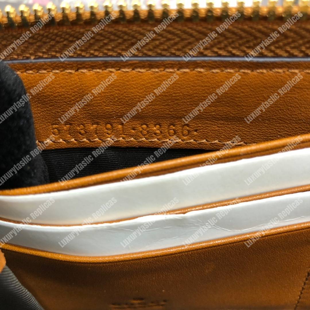 G*u*i rajah zip around wallet beige vintage canvas