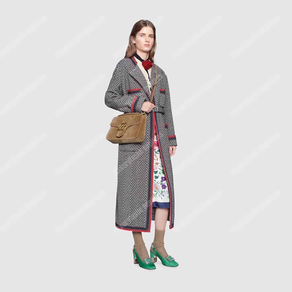 G*u*i gg marmont velvet medium shoulder bag