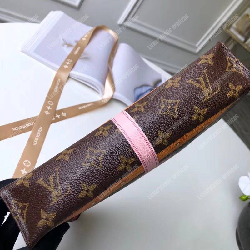 LV Toiletry Pouch 26 Monogram Spring-Summer 2018