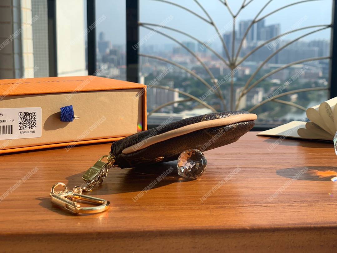 LV Round Coin Purse Monogram with Chain