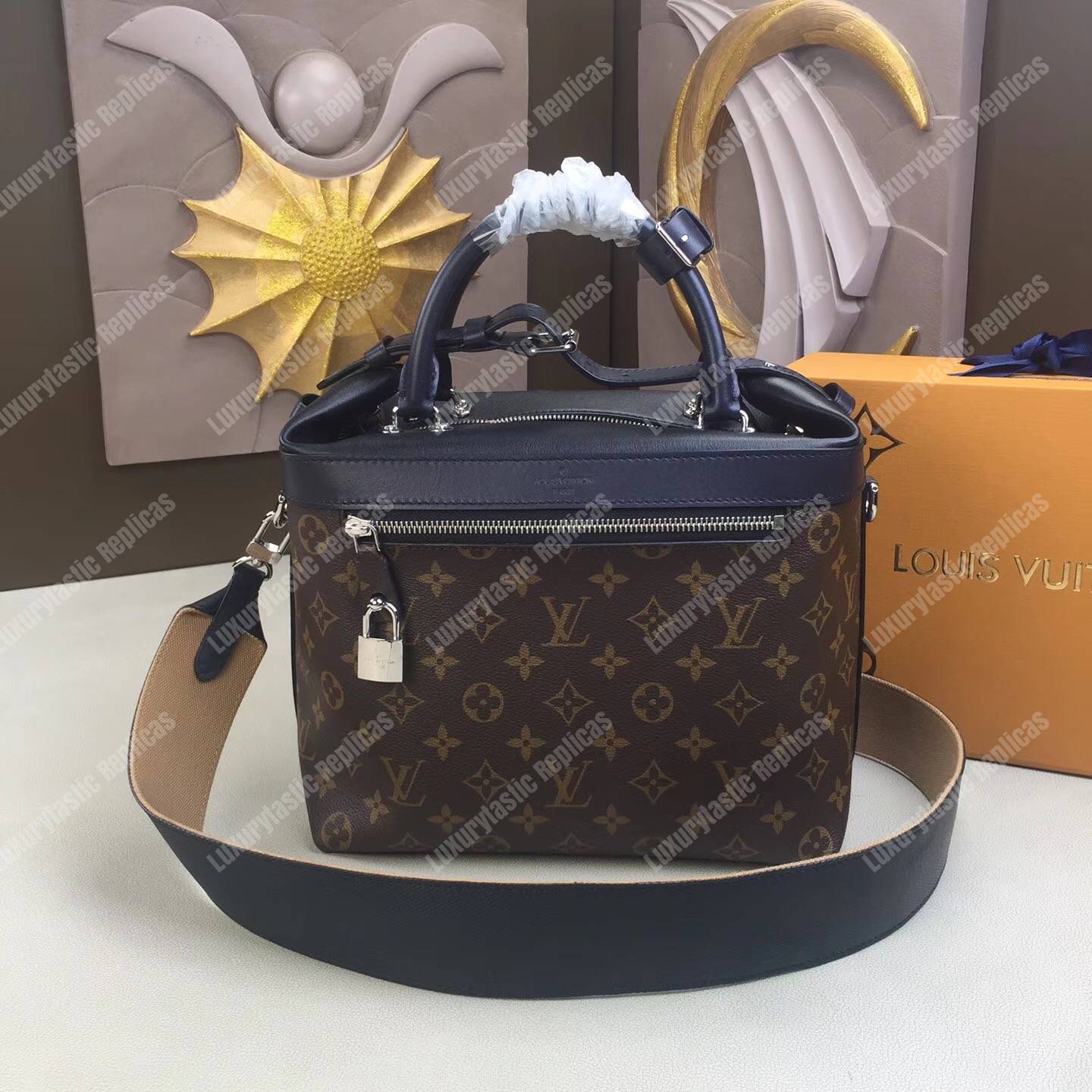 LV City Cruiser PM Tote Bag Monogram Canvas