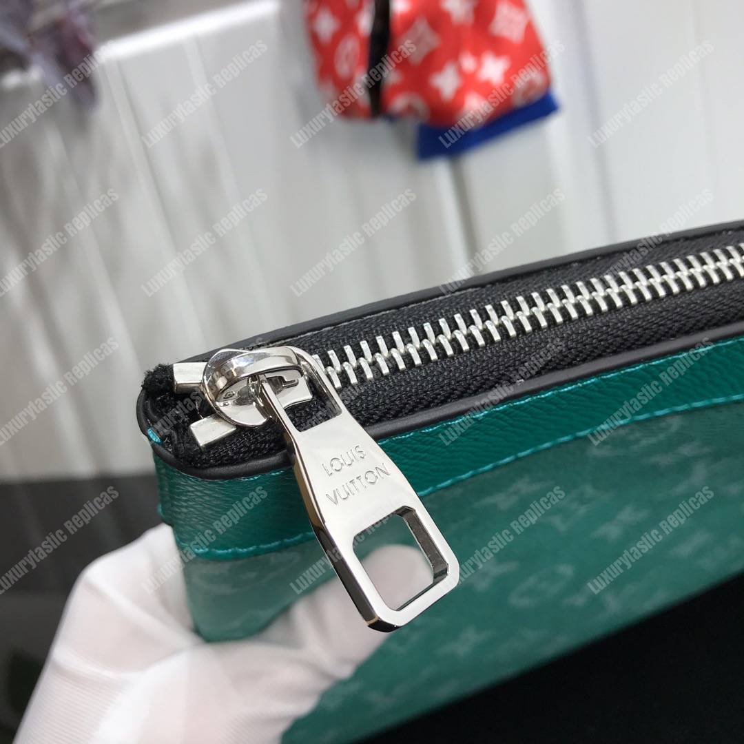 LV Discovery Pochette Monogram Vert