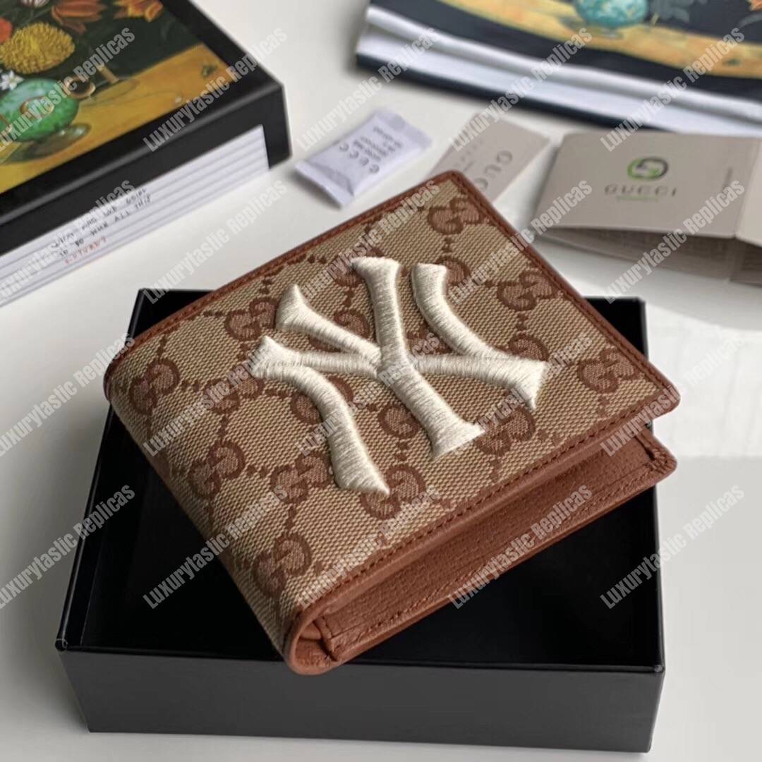 G*u*i original gg canvas wallet with new york yankees patch™