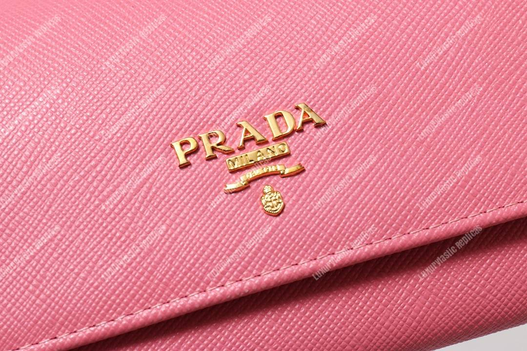 Pra*a leather wallet pink