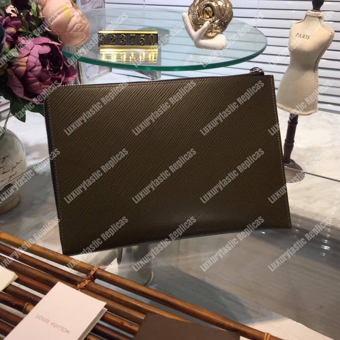LV Pochette Essential V