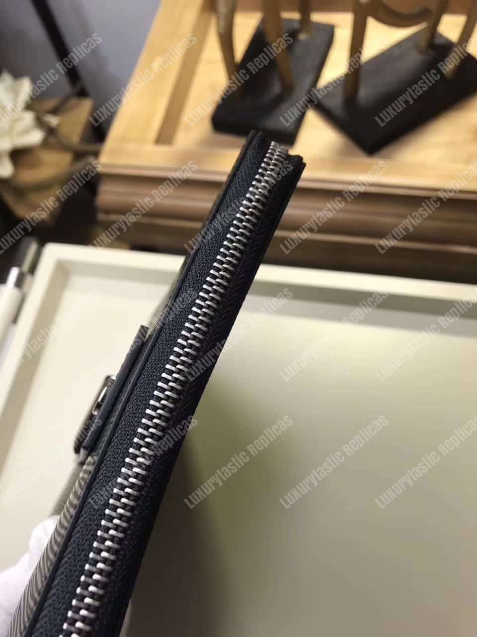 LV Pochette Essential V Epi Leather