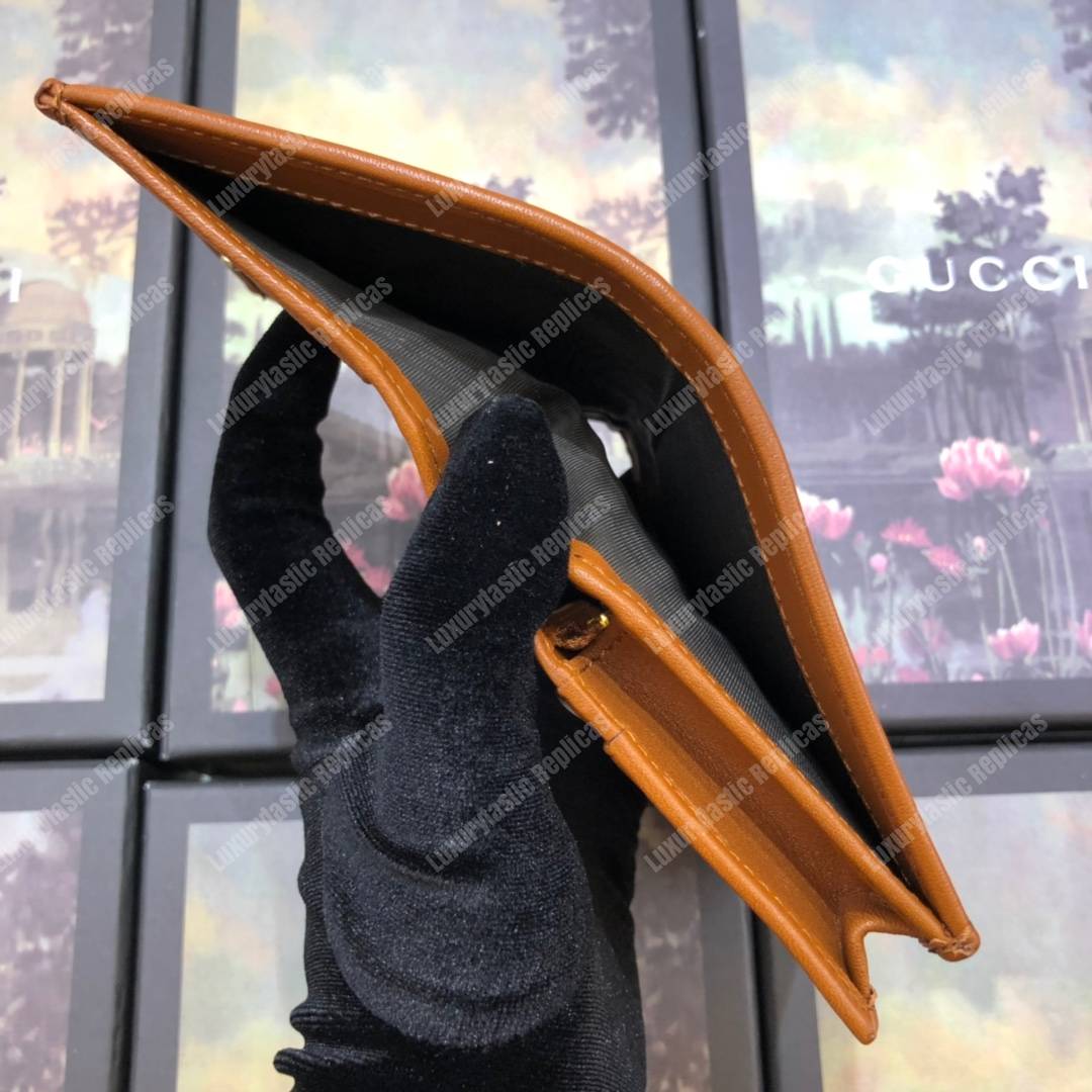 G*u*i rajah chain card case wallet beige