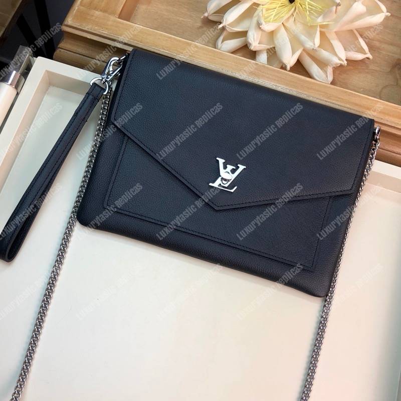LV Pochette Mylockme Black