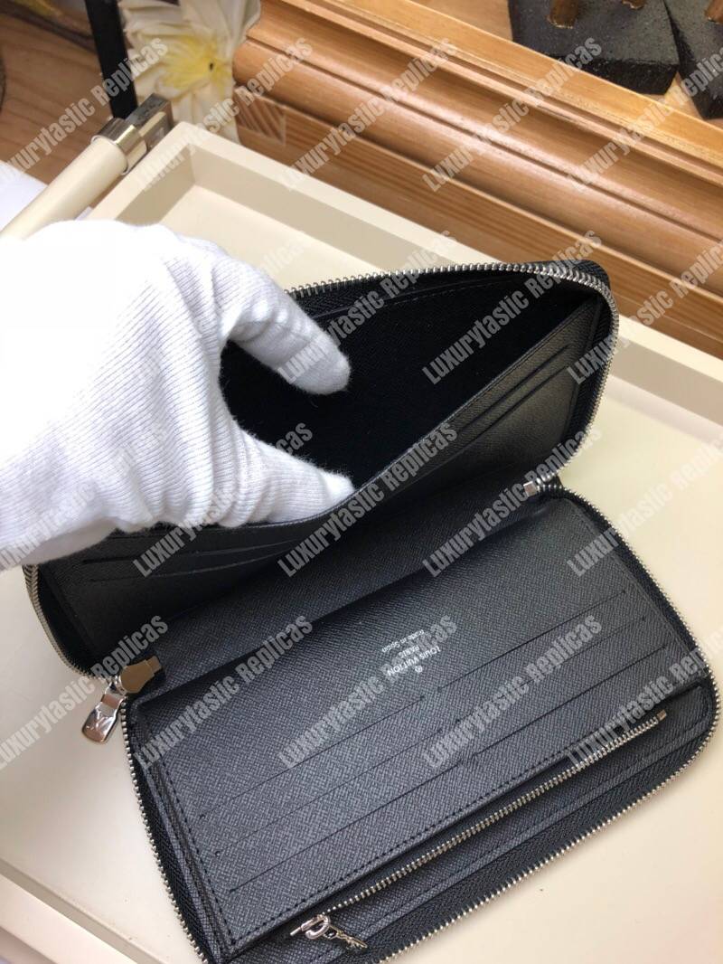 LV Zippy Organizer Taiga Leather