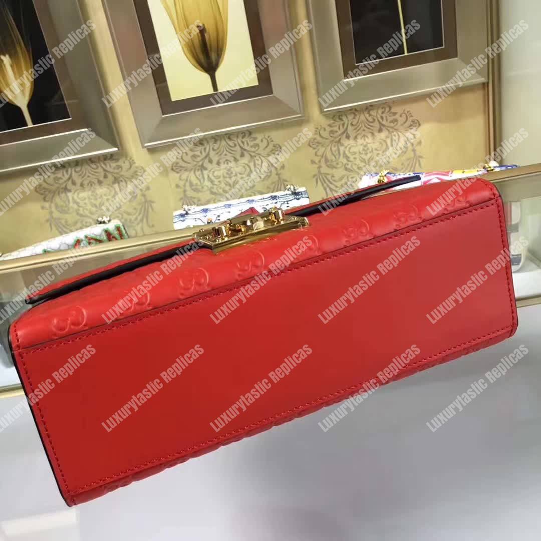 G*u*i padlock medium signature shoulder bag red