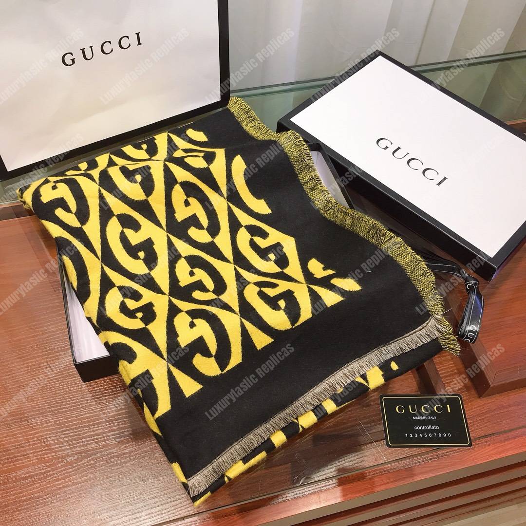 G*u*i g rhombus lamé wool jacquard stole yellow black