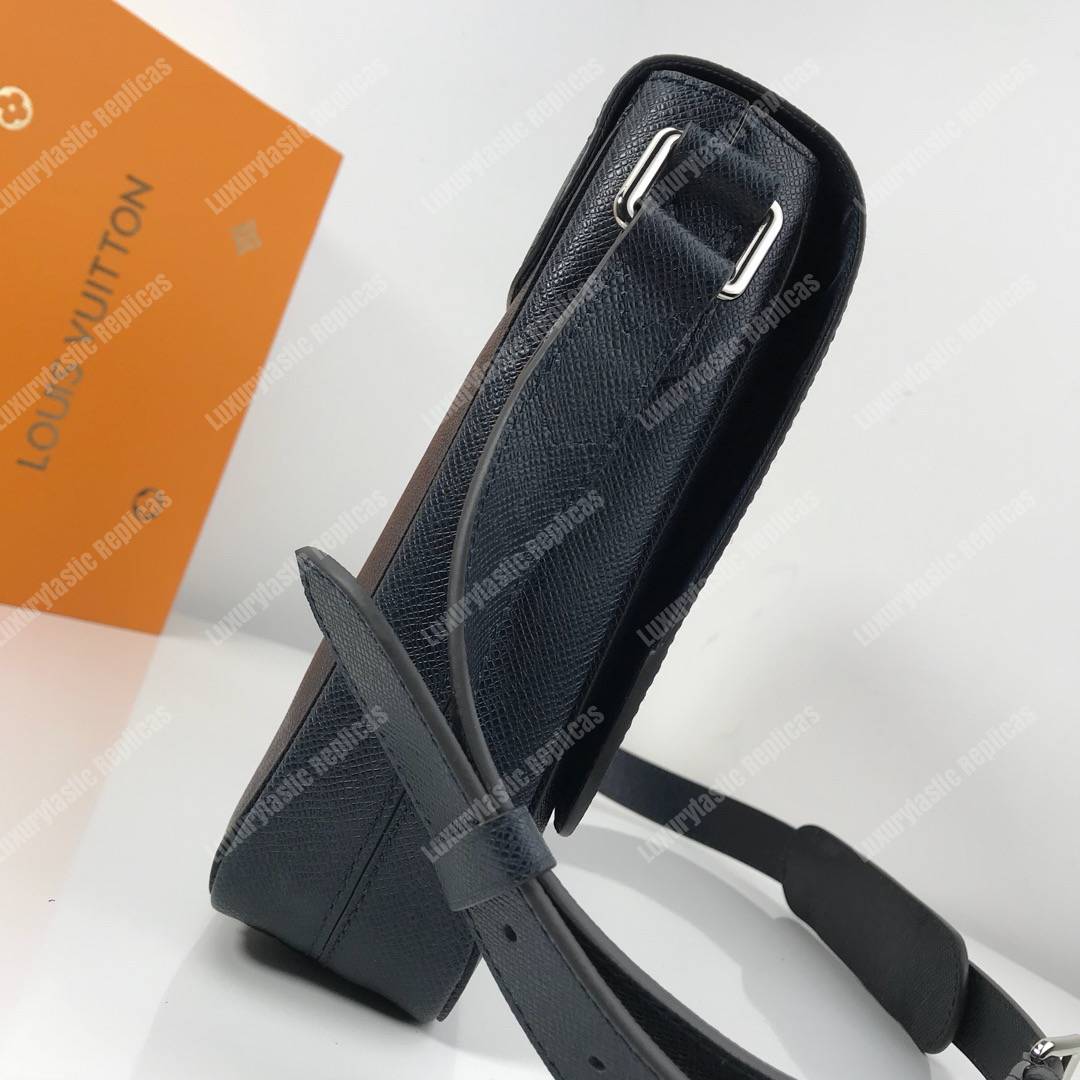 LV Roman PM Taiga Leather Bleu Marine