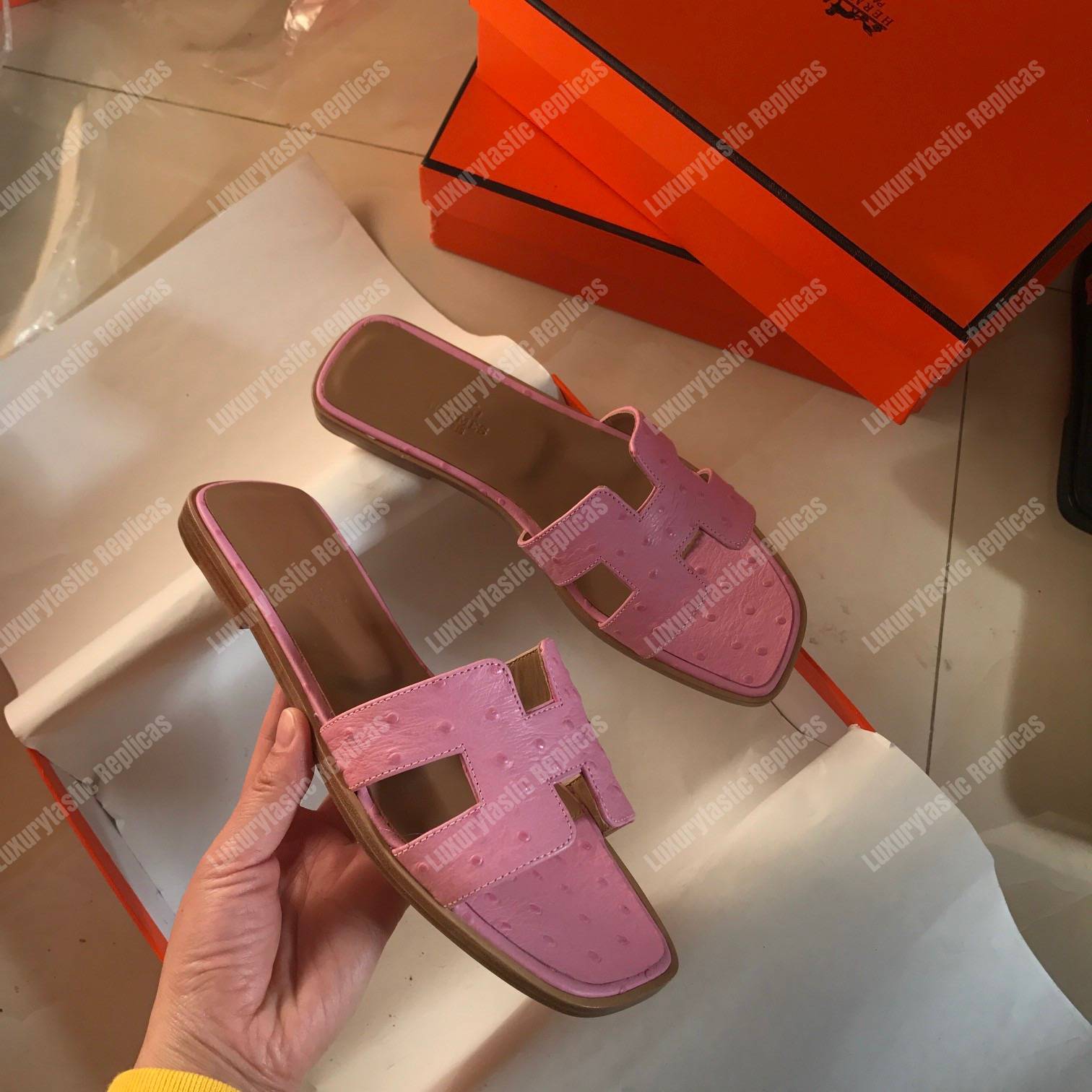 H**mes oran sandal ostrich leather pink