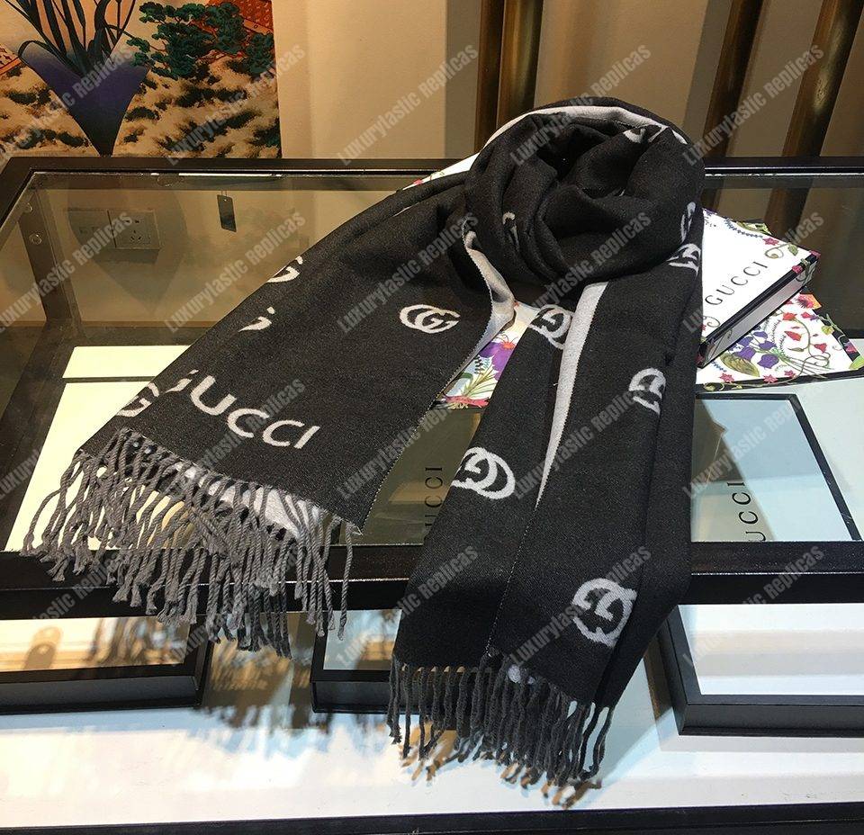 G*u*i wool scarf double g pattern black white
