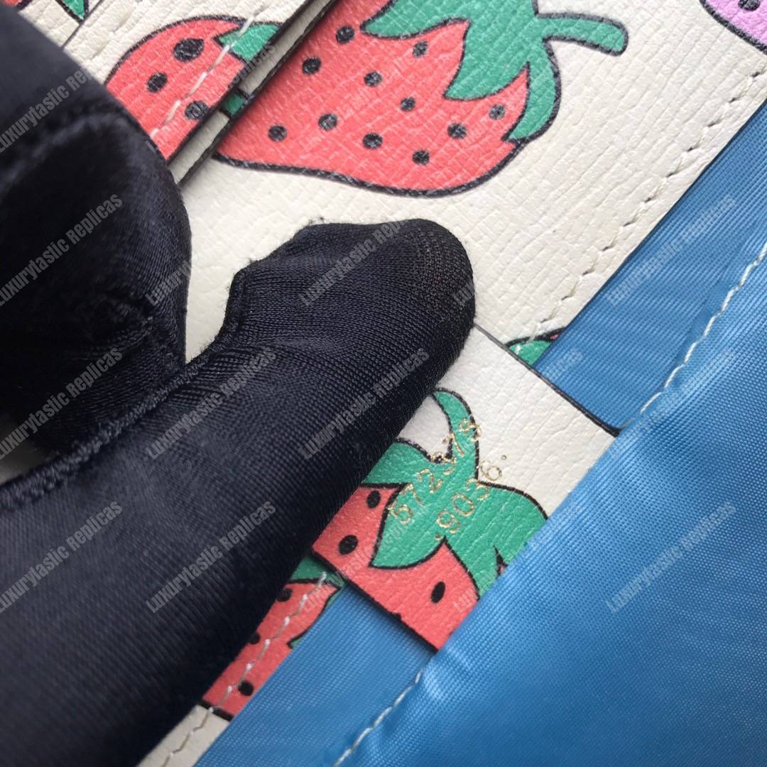 G*u*i zumi strawberry print smooth leather small shoulder bag