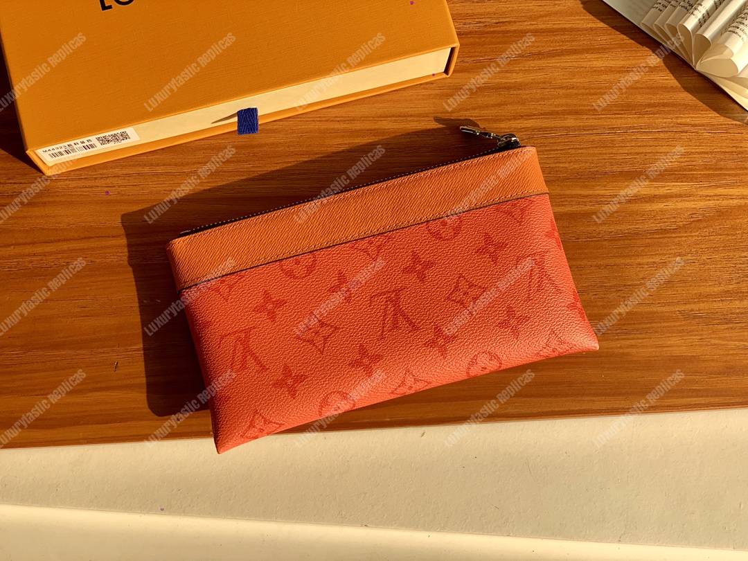 LV Discovery Pochette PM Orange