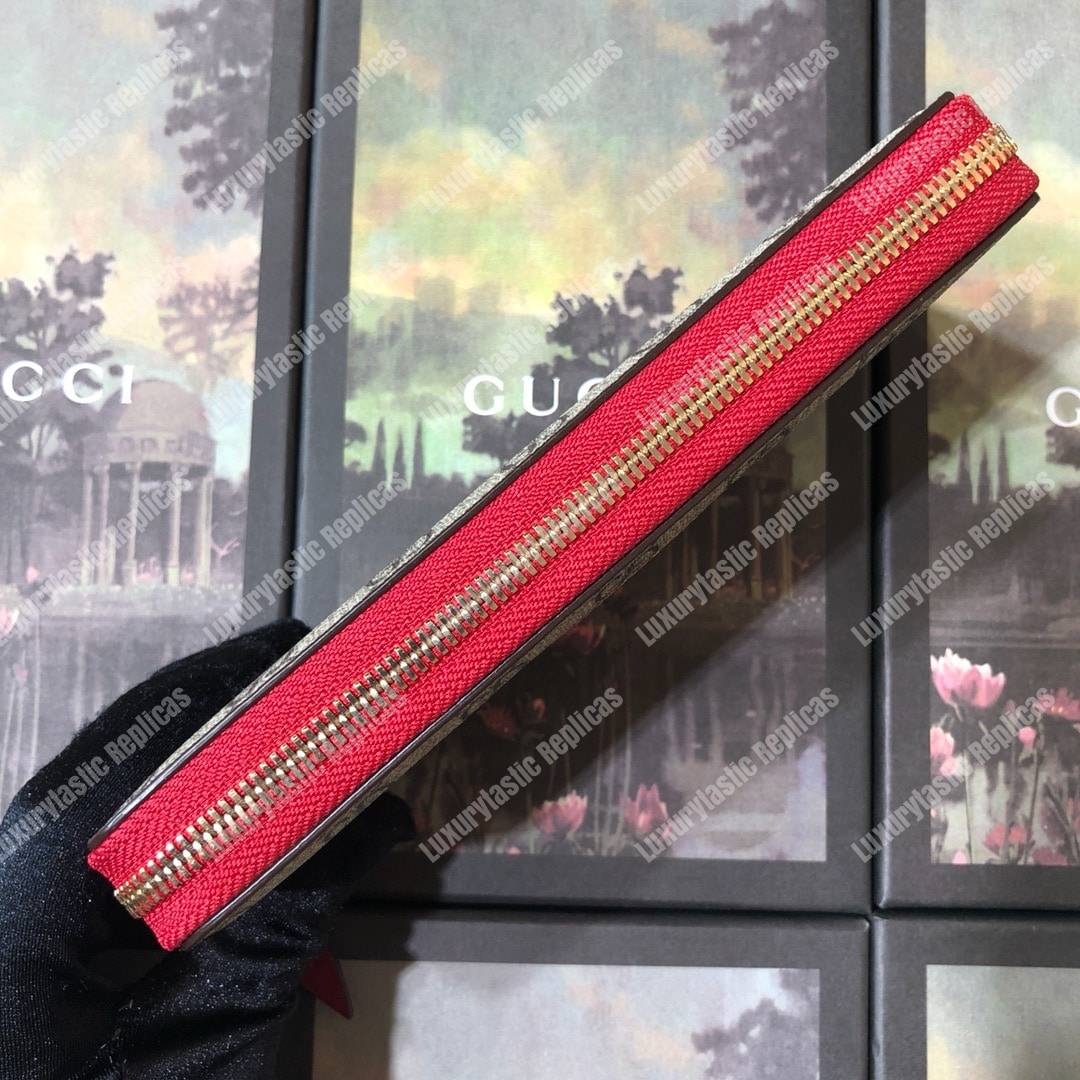 G*u*i gg sup*e zip around wallet with cat patch