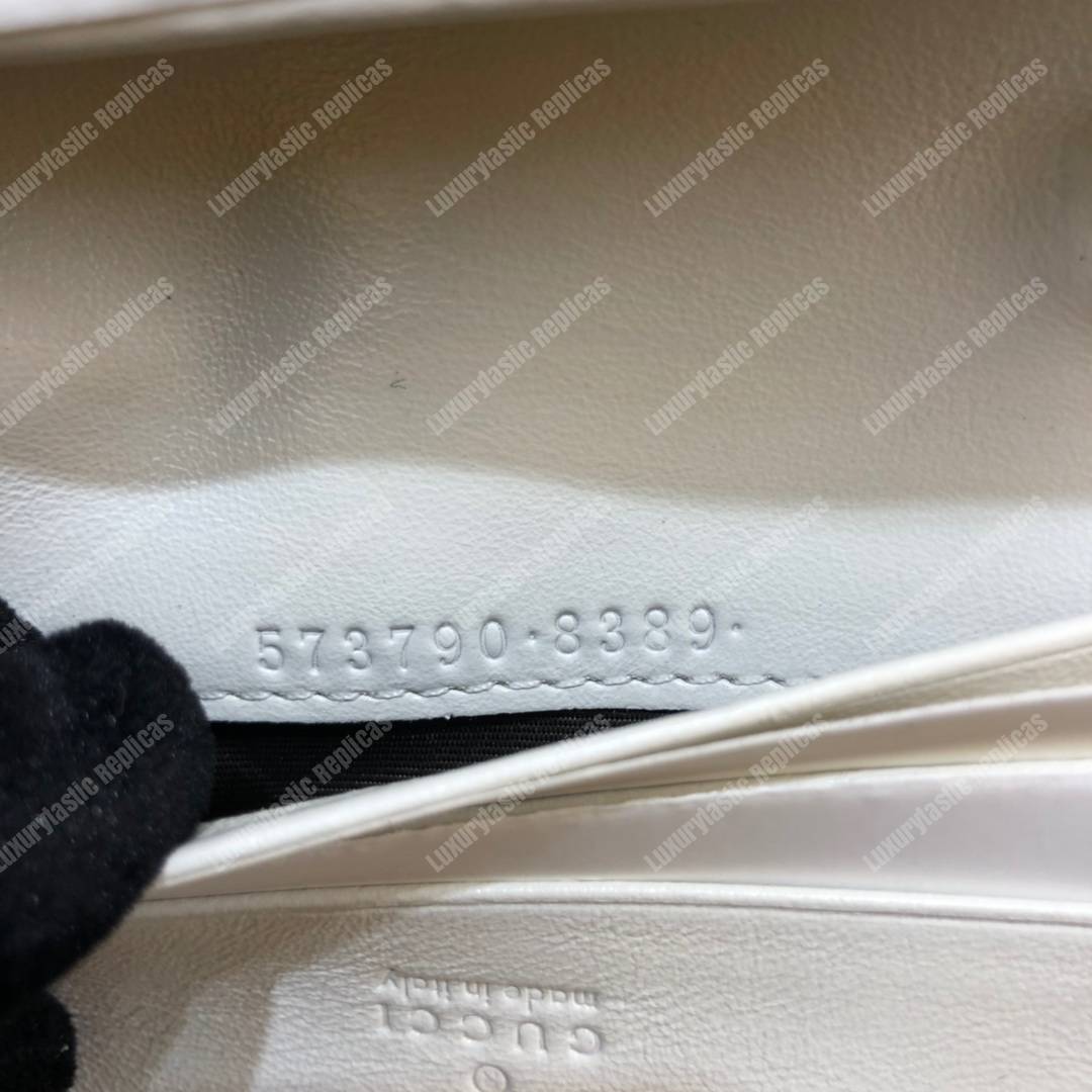 G*u*i rajah chain card case wallet white