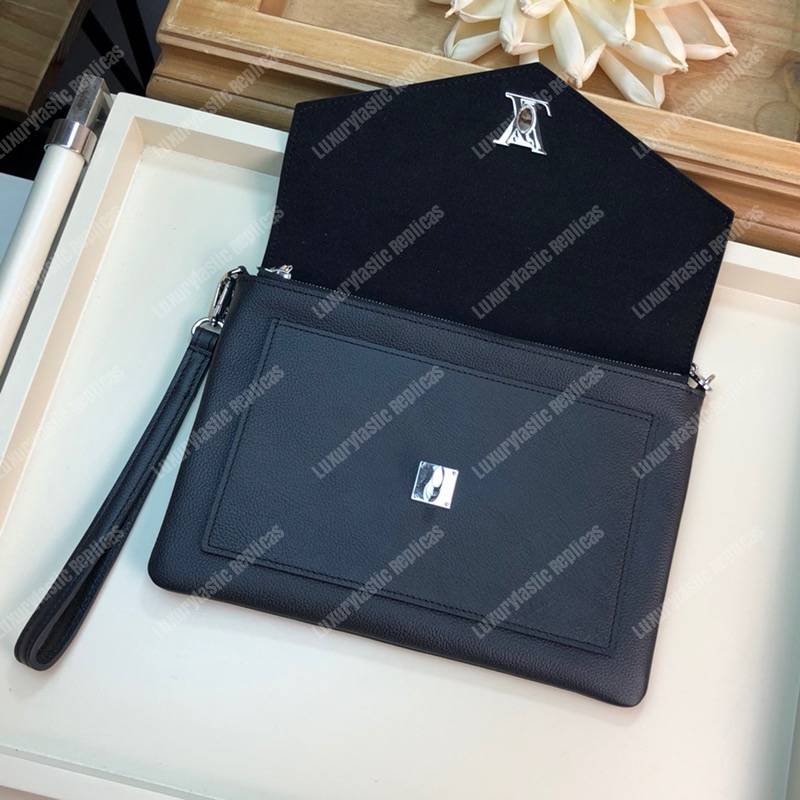 LV Pochette Mylockme Black