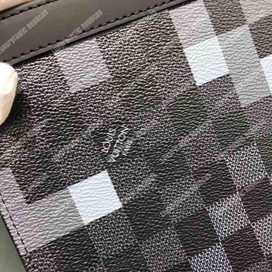 LV Pochette Voyage MM Damier Graphite Pixel