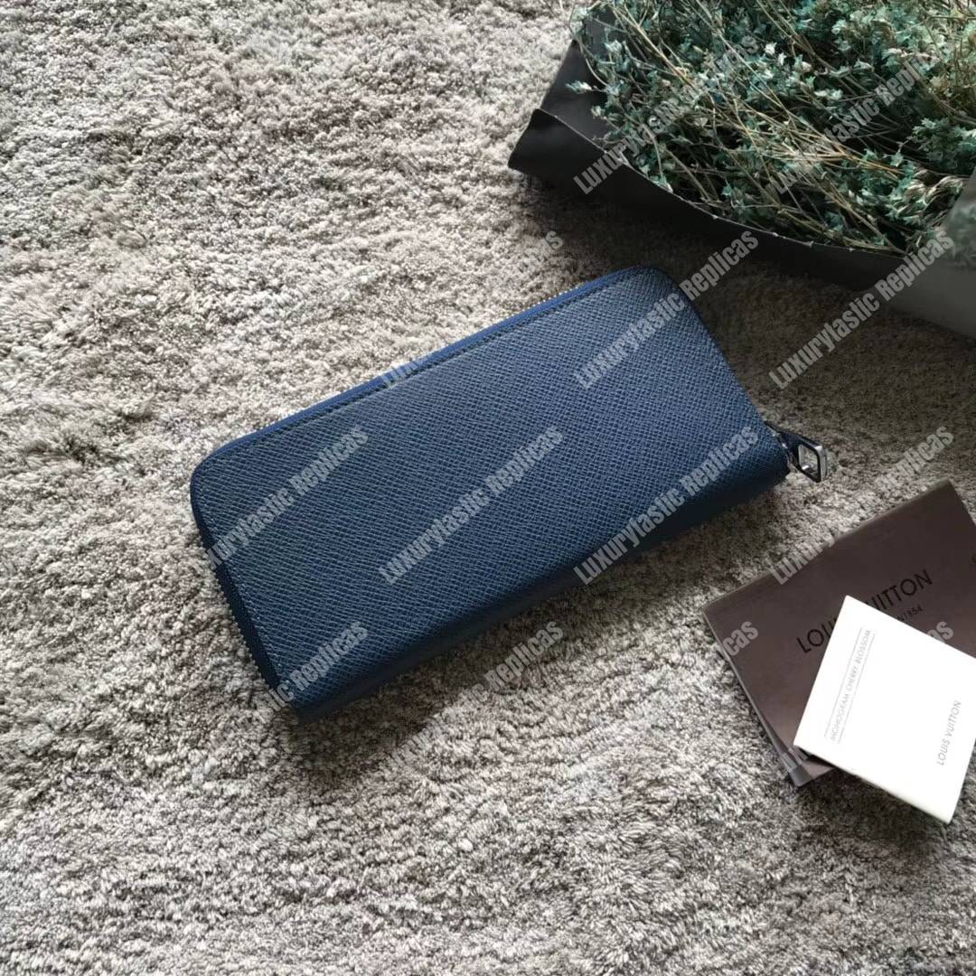 LV Vasco Wallet Taiga Leather Ocean