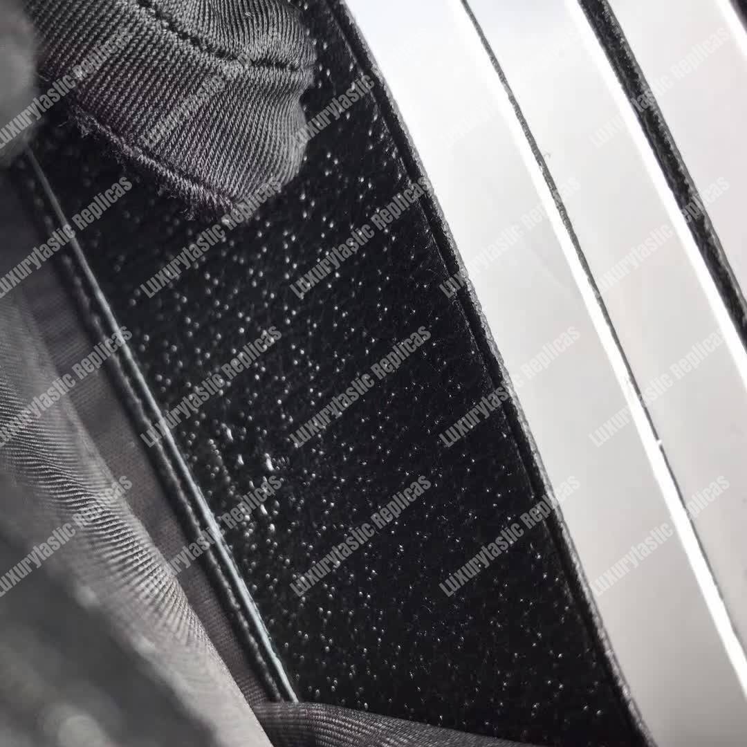 G*u*i leather continental wallet black