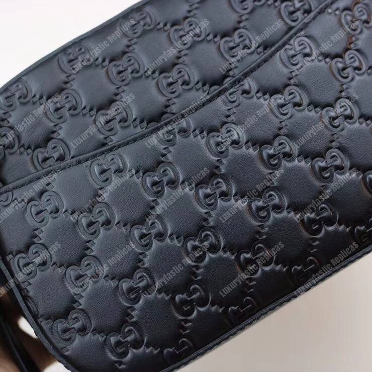 G*u*i signature linea bag black