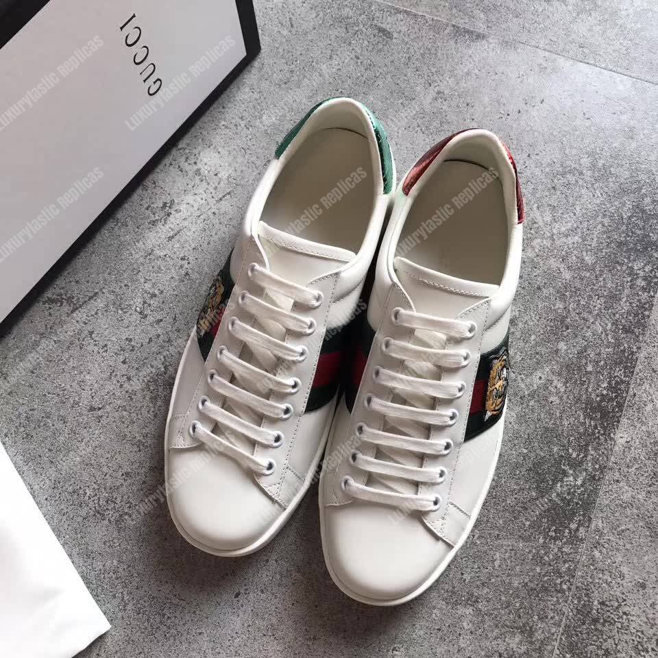 G*u*i ace embroidered tiger sneaker white