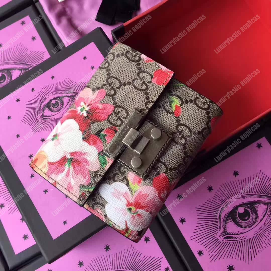 G*u*i gg blooms sup*e padlock wallet antique rose