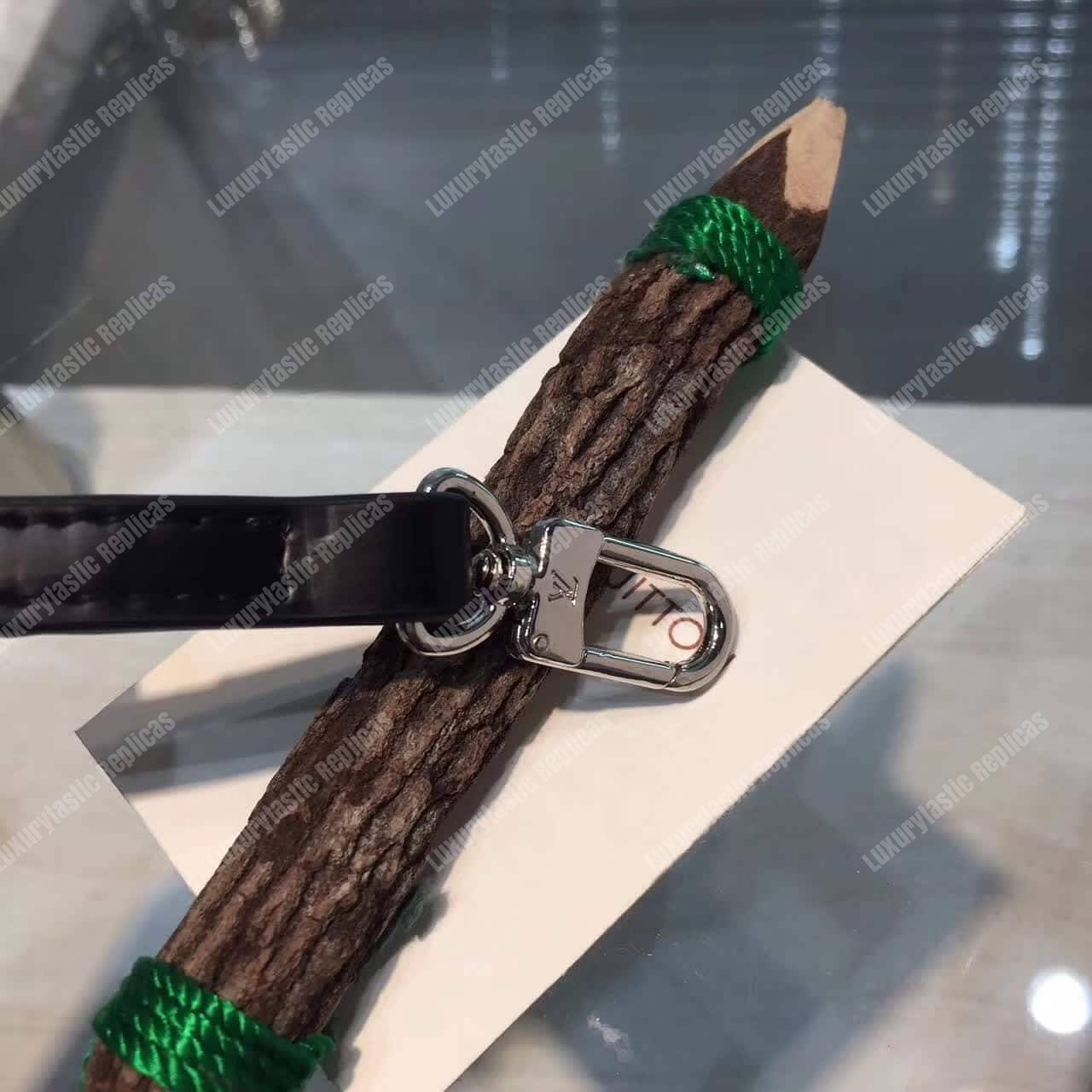 L**is vu*t*on x sup*e petite malle limited edition black