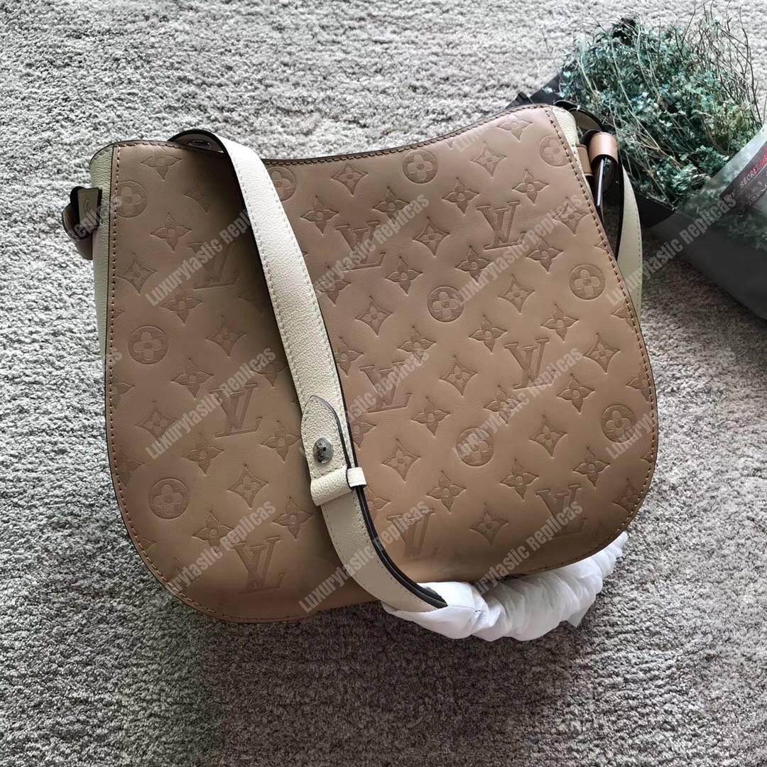 LV Very Hobo Very Leather Sesame Creme
